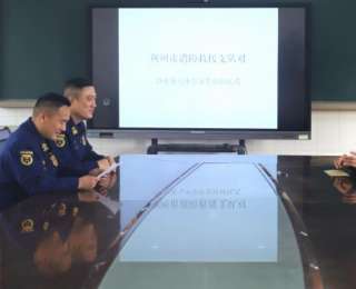 湖北荆州经开区消防开展爱心助学帮扶活动