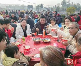 咸安这场“刨猪宴”：网友一声喊，咸安举城“托”