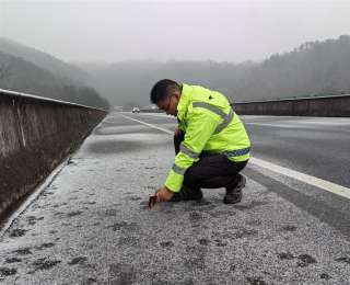 以雪为令！鄂西北高速鏖战降雪，653公里路网守护平安出行