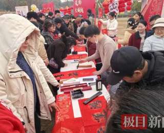 收入60万！咸安6000人捧热贺胜“音乐+年味”乡村市集