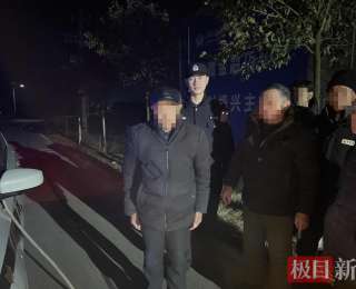 老人街头独自徘徊，应城警方暖心相助