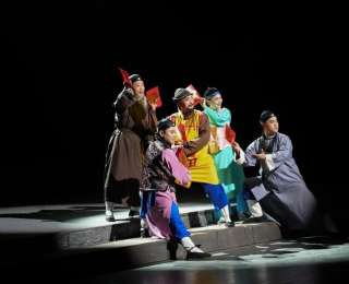 现代淮剧《祥林嫂》在合肥唱响，以传统戏曲诠释文学经典