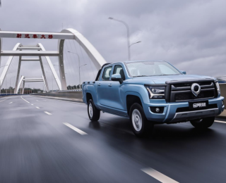 纯平长箱销量第一，10万元级自动挡皮卡认准金刚炮