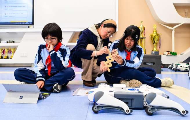 教什么？怎么教？“人工智能+教育”系统推进