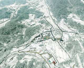 湖北秭归：瑞雪扮靓乡村 银装兆示丰年