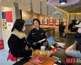买面包还能学防骗，襄阳民警花式反诈，贴心守护群众“钱袋子”