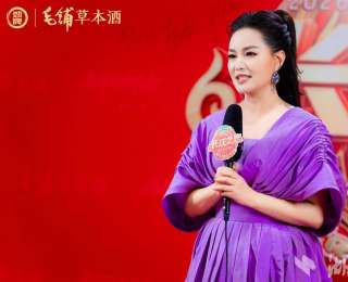 著名歌唱家雷佳：用歌声致敬平凡伟大的奋斗者