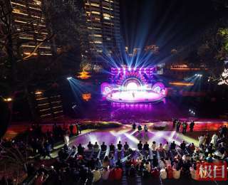 骐骥迎新春 灯火耀峡江——2026年宜昌新春灯会正式亮灯启幕