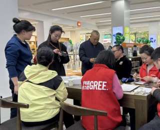 节前消费快速升温，潜江市民红红火火过大年