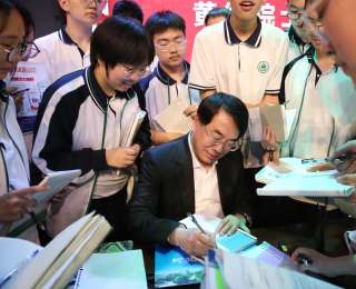 你眼中的“高考工厂”衡水中学，变了！