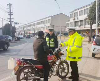 把安全送到家门口，随州交警深入村组开展春运交通安全宣传