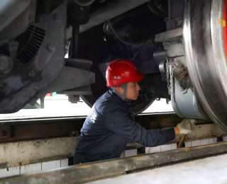 当火箭经过“我”的铁轨