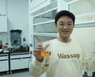 珞珈山畔科研不打烊，武大博士春节留校攻坚生物质高值转化