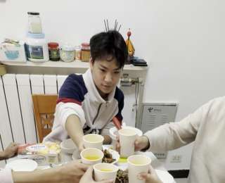 14岁男生成年饭主理人！妈妈：平时累了不想做饭就找他