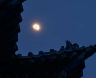 木星伴月来啦，天幕上演“星月对话”