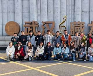 风自远方来，携暖归故园，藏龙高级中学毕业生返校分享“备考经”