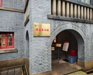 珞珈山“小客厅”迎来一批特殊的青春访客——把红色故事讲给年轻人听