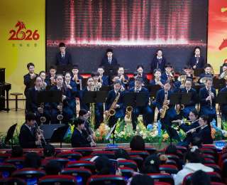 教师返校首日，他们没谈爆火的AI，却谈了“明远四句”