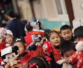 亲子手作“城市萌偶” ，开学首日童声讲述江城故事