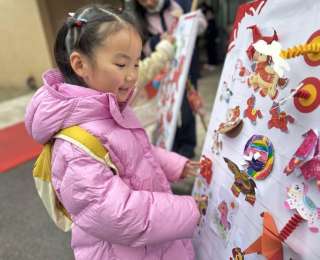 小马“跑”起来！幼儿园开学第一课科技感爆棚