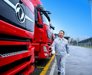 東風(fēng)工匠王建清履職2026全國兩會：為產(chǎn)業(yè)工人代言 為汽車強(qiáng)國獻(xiàn)策