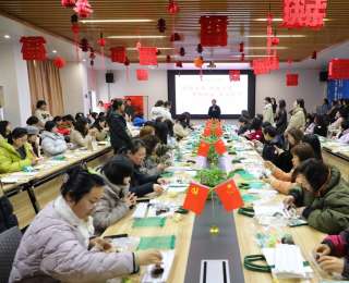 果壳巧变风铃，高校女教师用DIY创意串起“三八”专属浪漫