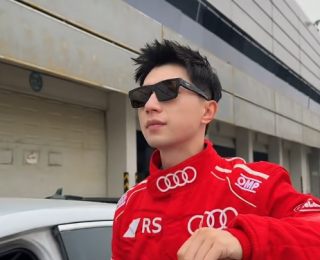 37歲馬龍體驗開賽車，造型帥氣動作絲滑，網(wǎng)友：沒有龍哥闖不了的賽道，《飛馳人生4》你主演