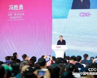 廣電總局電視劇司：演員爭(zhēng)番位問(wèn)題必須下決心解決，中制協(xié)已經(jīng)制定相關(guān)倡議，演員以真實(shí)姓名姓氏筆畫(huà)定番位，還將建立推新演員的機(jī)制