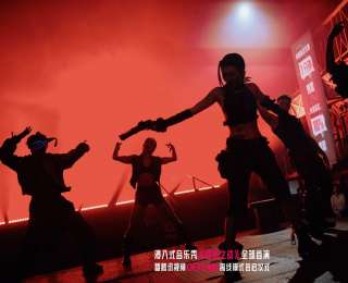 從游戲到動(dòng)畫(huà)再到浸入式音樂(lè)秀，《雙城之戰(zhàn)》全球首演開(kāi)啟騰訊視頻Offline離線模式