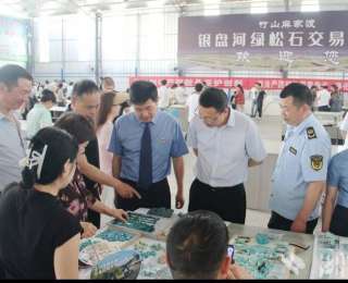 直播间买的绿松石放几天褪色了！消费者这样维权获赔3.45万元