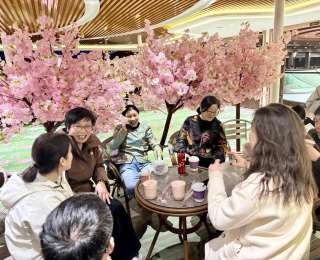 从“岸边赏樱”到“船游樱海”，武汉两江游览水上樱花节浪漫启航