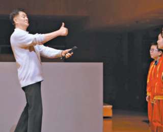 濮存昕激情開啟“文學(xué)響宴”