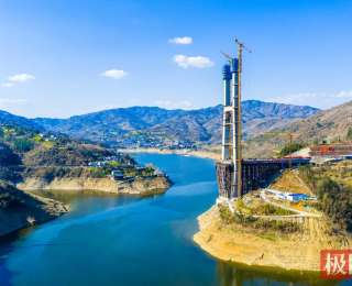 新洲特大桥月底封顶，十巫南高速冲刺2027年建成