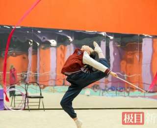 全校唯一練藝術(shù)體操的娃，學(xué)校直接給她建了個(gè)館！五年級(jí)學(xué)生拿下省冠軍