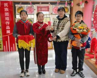 傳承非遺，鋼花小學(xué)舉辦“匠心拜師禮”，讓剪紙藝術(shù)融入日常課堂