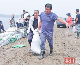 村支书吴劲松被黄冈市委追授“全市优秀共产党员”称号