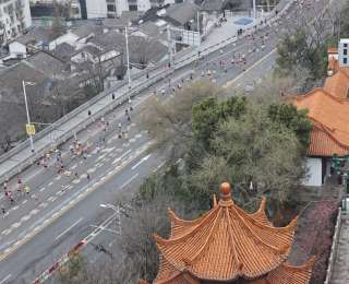 武汉长江大桥改步行桥，这事靠谱吗？我们问了问AI