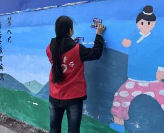 石家庄市桥西区：一笔一画皆心意，校社共护“文明墙”
