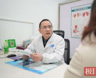 八斤重肿瘤如婴大，泌尿外科2病区为三胎妈妈摘除14厘米肿瘤