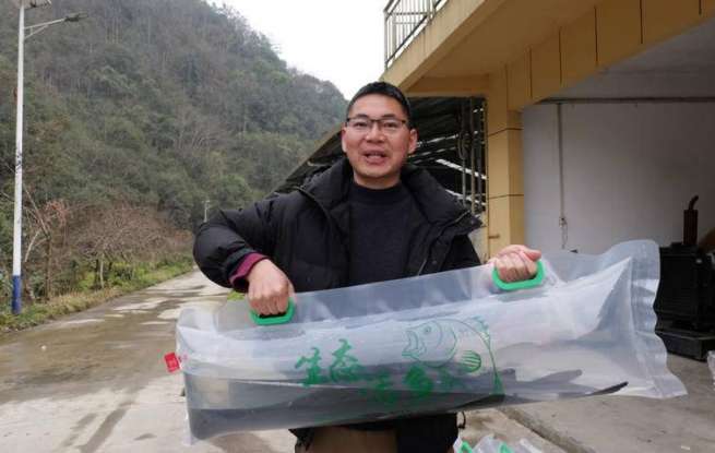 长阳：80后“渔二代”返乡创业 凭中高端鱼种年产值2000万