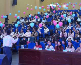 春满杏坛，缘定洪山！这场联谊活动有点甜