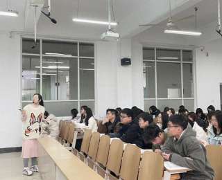 把鸡爪搬进教室，武汉城市学院这堂法学课引导学生透视市场规则