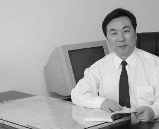 中南财经政法大学乔新生教授在汉逝世