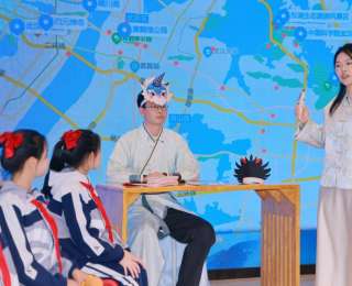 思政名师“牵手”江城，大中小学共上一堂法治“思政接力课”