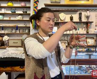 “玛哒咪”是啥？双胞胎姐妹在襄阳开起“解忧杂货铺”，用绳艺治愈内耗