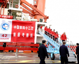 历时160天 第42次南极考察“雪龙”号“凯旋”