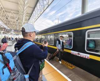 宜昌→新疆15天不换铺，这趟银发旅游专列出发啦