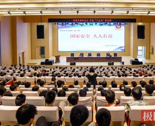 4000余名师生同上“安全课”！湖北保康警检联合开展国家安全教育日宣传活动
