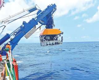 “海洋地质二号”完成第33航次深海科考任务