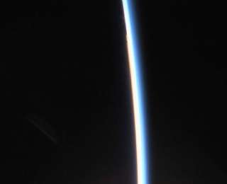 中国航天日邂逅宇宙级浪漫 航天员镜头定格地球绝美瞬间